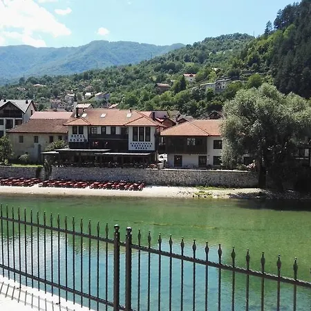 Old Bridge Appartement *